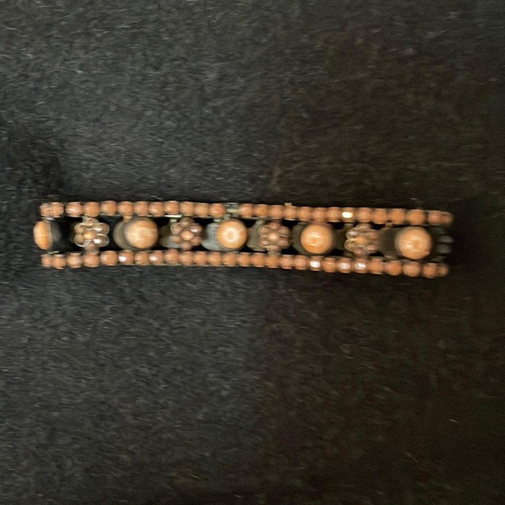 Stretchy beaded bracelet